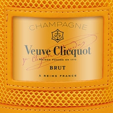 Veuve Clicquot Brut Ice Jacket champagne etiket Veuve Clicquot Brut Ice Jacket 750ML champagne met koeler