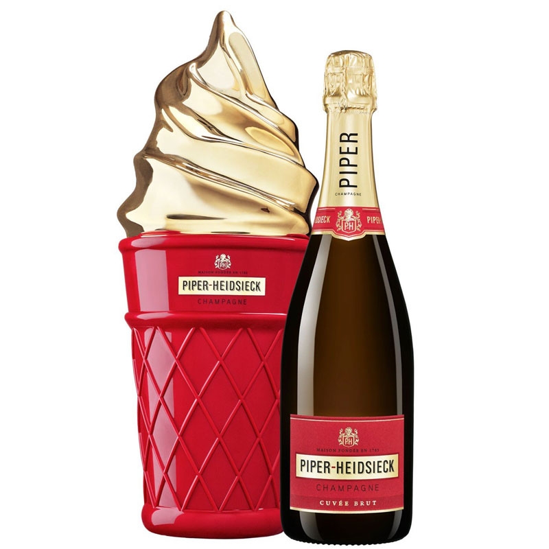 Piper-Heidsieck Cuvée Brut in Ice Cream Koeler Piper-Heidsieck Cuvée Brut in Ice Cream Koeler