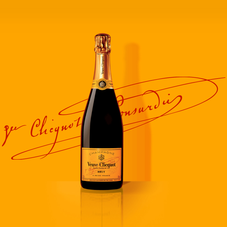 Veuve Clicquot ICONS Fridge X SMEG 750ML